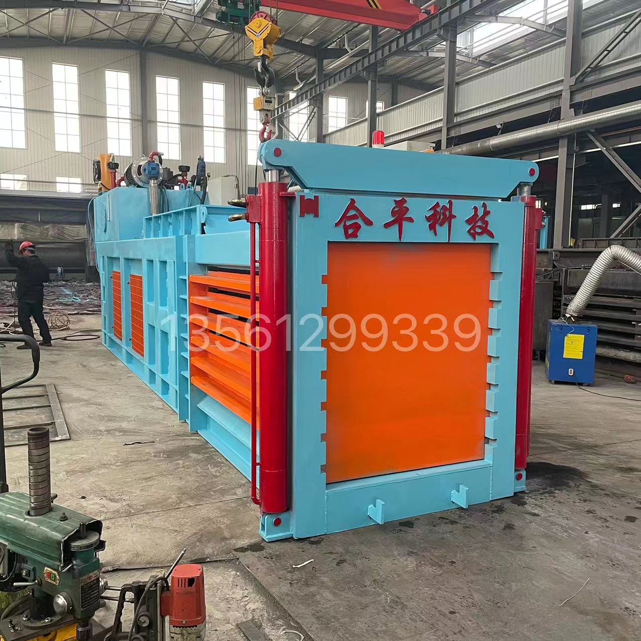 臨清合平科技廢紙箱壓包機